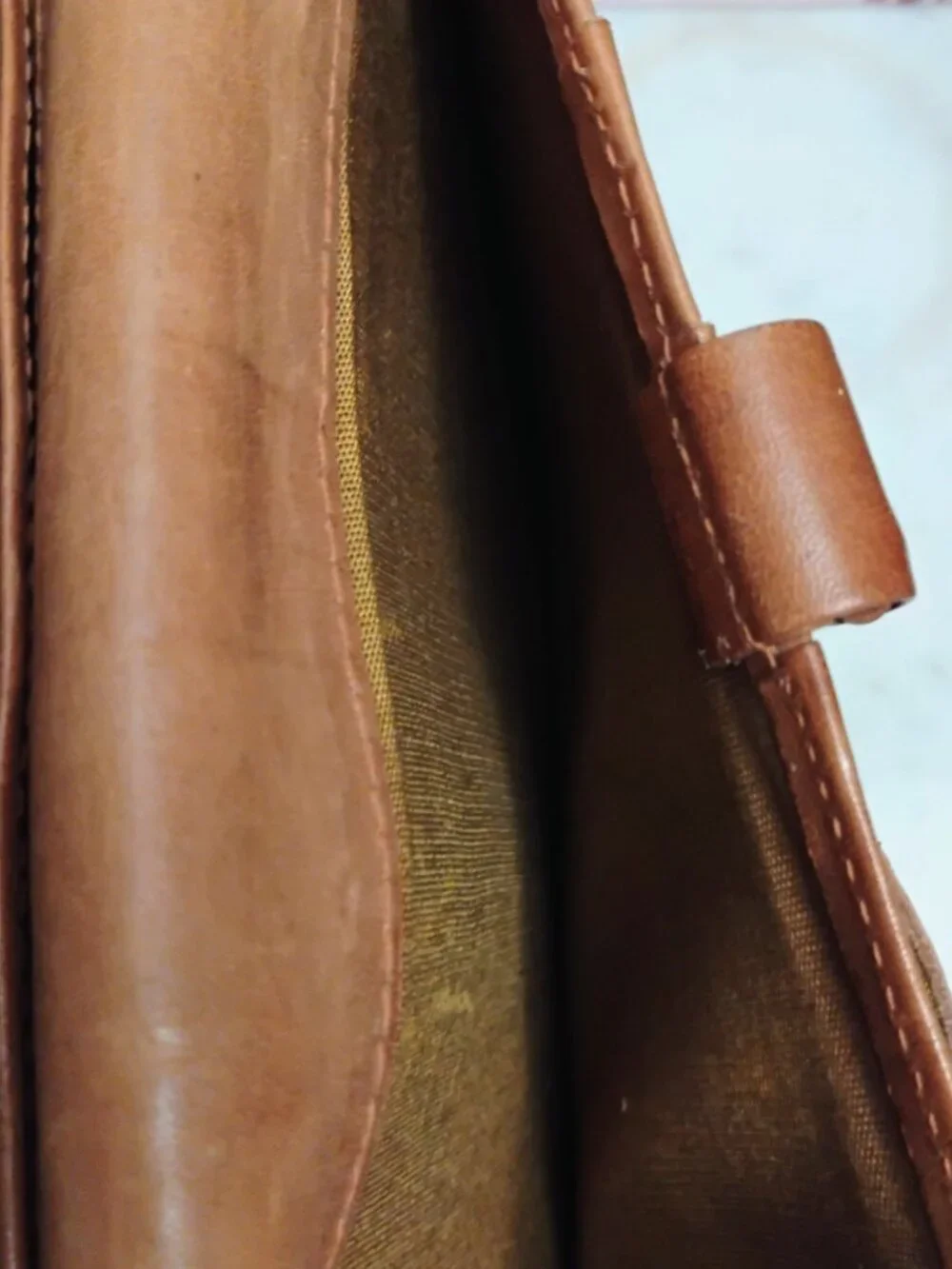 Men's Vintage Leather Travel Passport Holder and matching Small Wallet